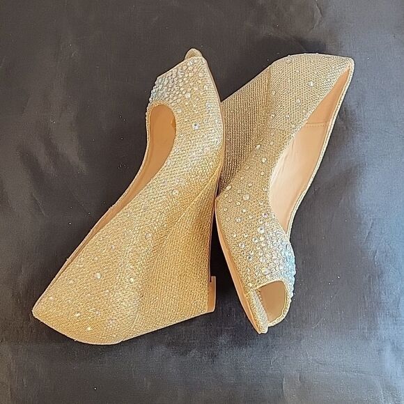 BRAND NEW DE BLOSSOM COLLECTION HALF-3 PEEP TOE SPARKLE EMBELLISHMENTS WEDGE - Picture 9 of 16